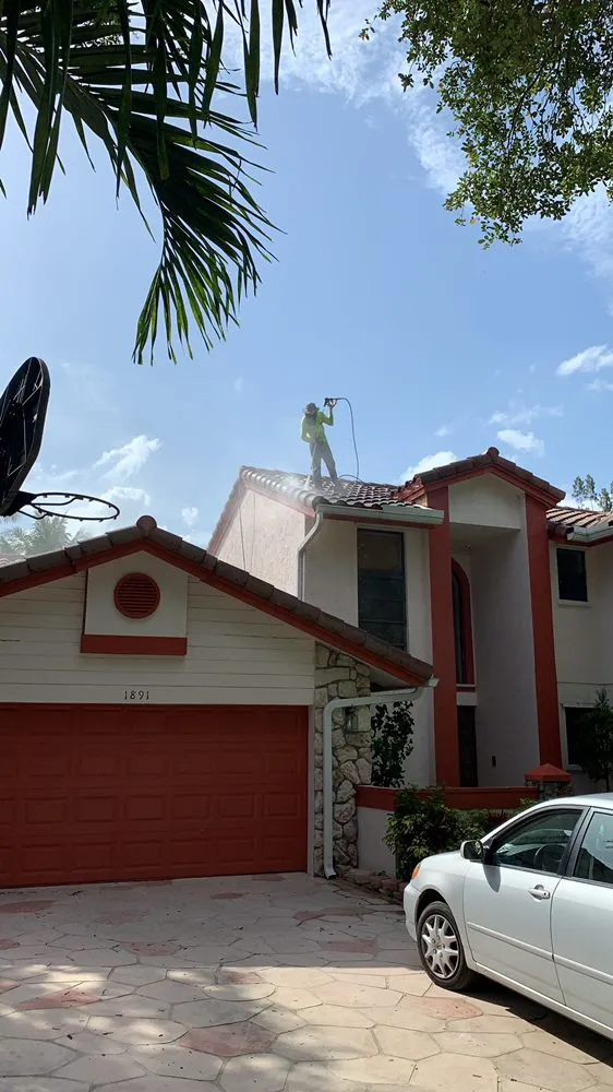 Affordable lawn mowing service for residential properties in Fort Lauderdale, FL by Steven Landscaping