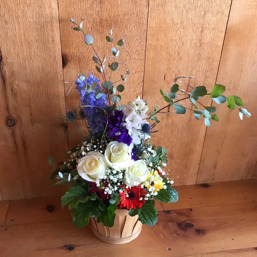 Top-rated lawn mowing service in Monmouth, ME by Stevens Farm & Greenhouses