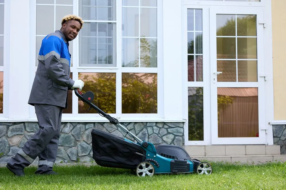 Expert lawn care service experts serving Bloomingburg, NY - Steven's Landscaping