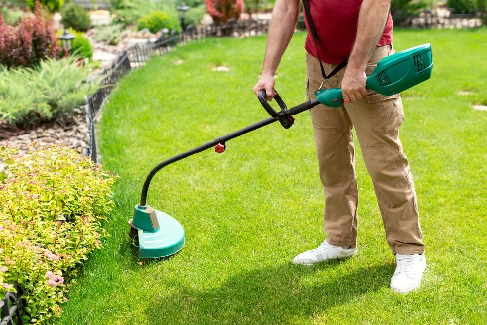 Reliable lawn mowing service for homes in Bloomingburg, NY by Steven's Landscaping