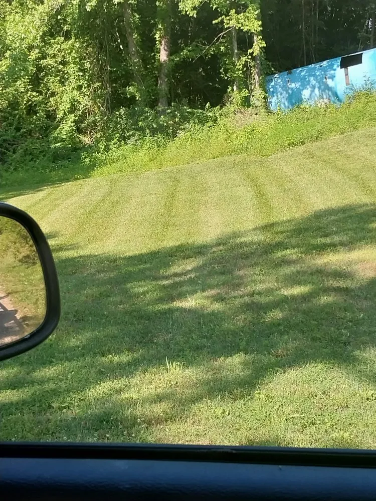 Expert lawn mowing service experts serving Knoxville, TN - Stevens Landscaping