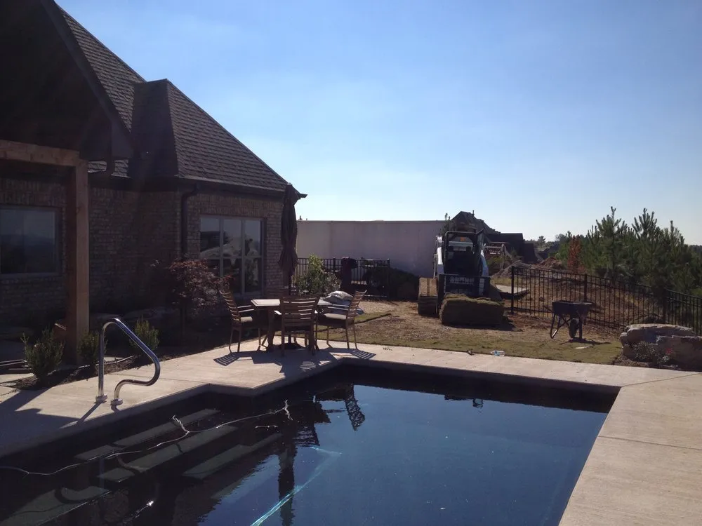Reliable yard cleanup service for beautiful yards across Maylene, AL - Steven's Wack-n-Sack