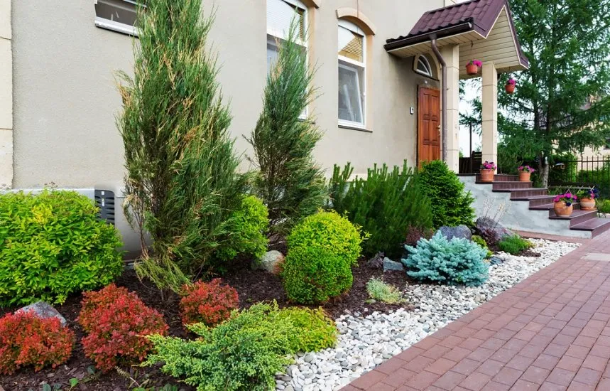 Trusted residential landscaping with custom design in Staten Island, NY by Steve's Landscaping