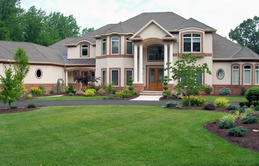 Custom landscaping services in Staten Island, NY by Steve's Landscaping