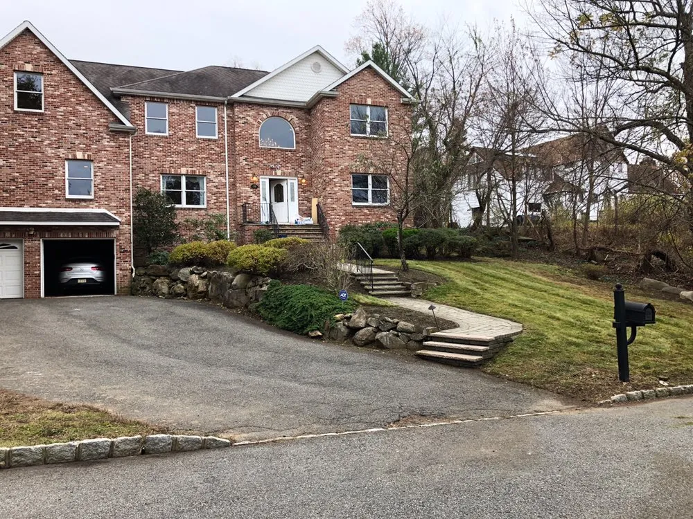 Affordable residential landscaping in Wayne, NJ by Steve's Landscaping