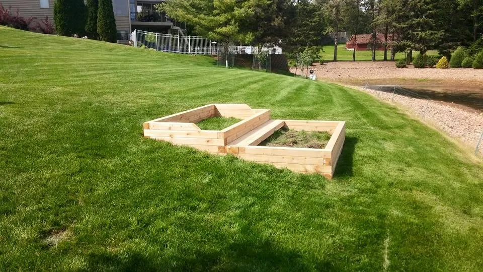 Custom residential landscaping experts serving Anoka, MN - Steve's Lawn and Landscape