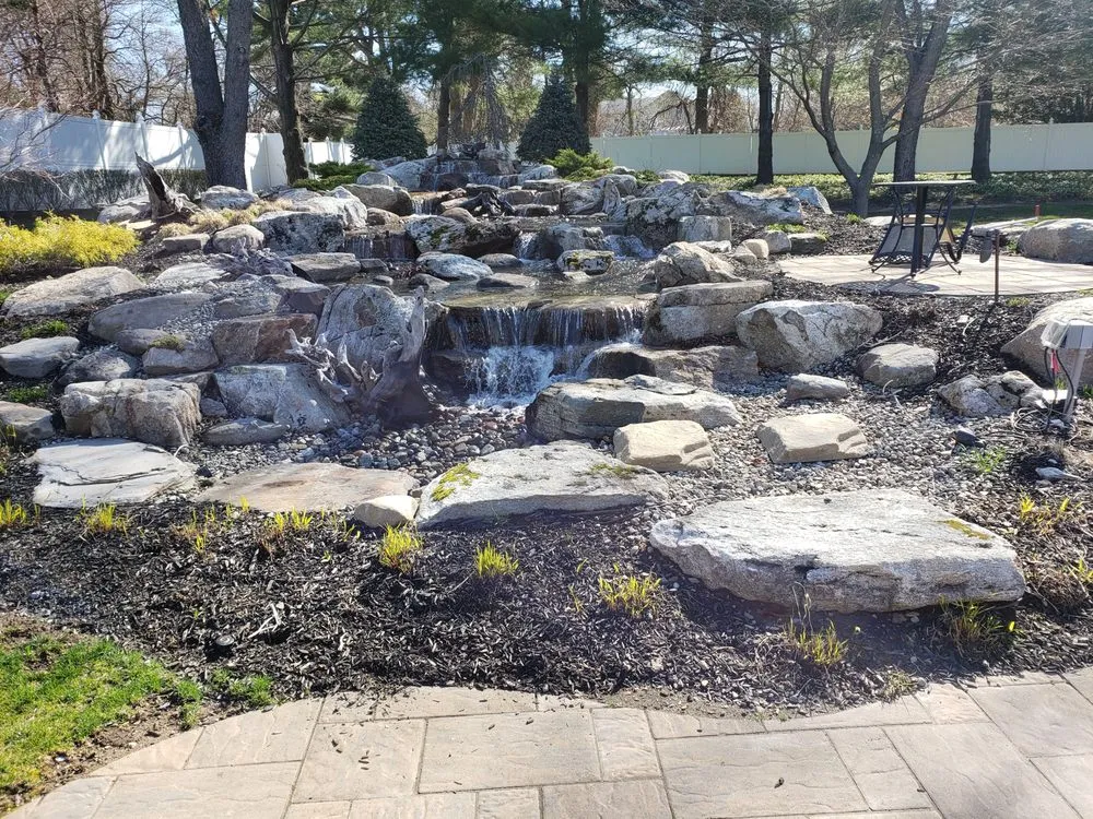 Top-rated garden landscaping in Chestnut Ridge, NY by Steve's Masonry