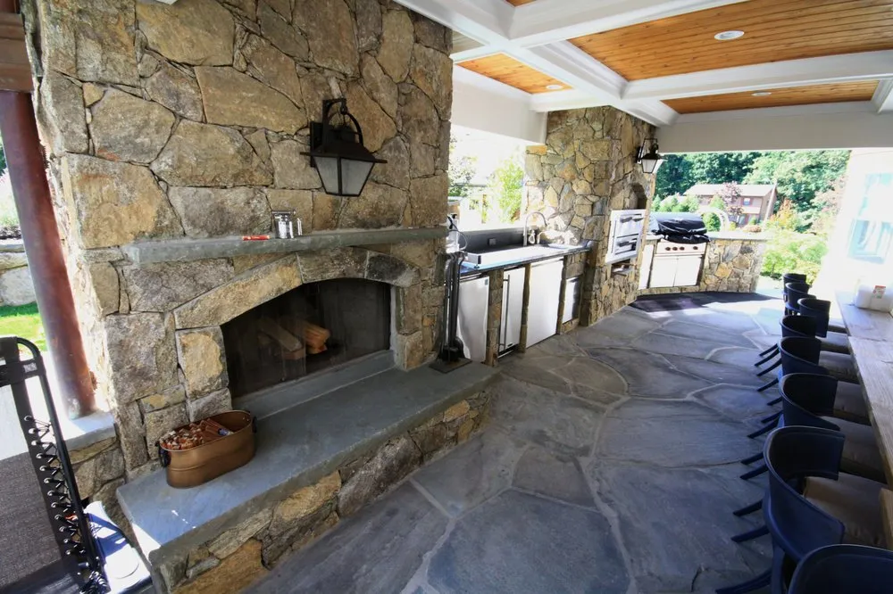 Reliable yard maintenance for year-round maintenance in Chestnut Ridge, NY by Steve's Masonry