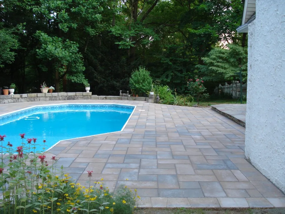 Local lawn care service in Chestnut Ridge, NY by Steve's Masonry