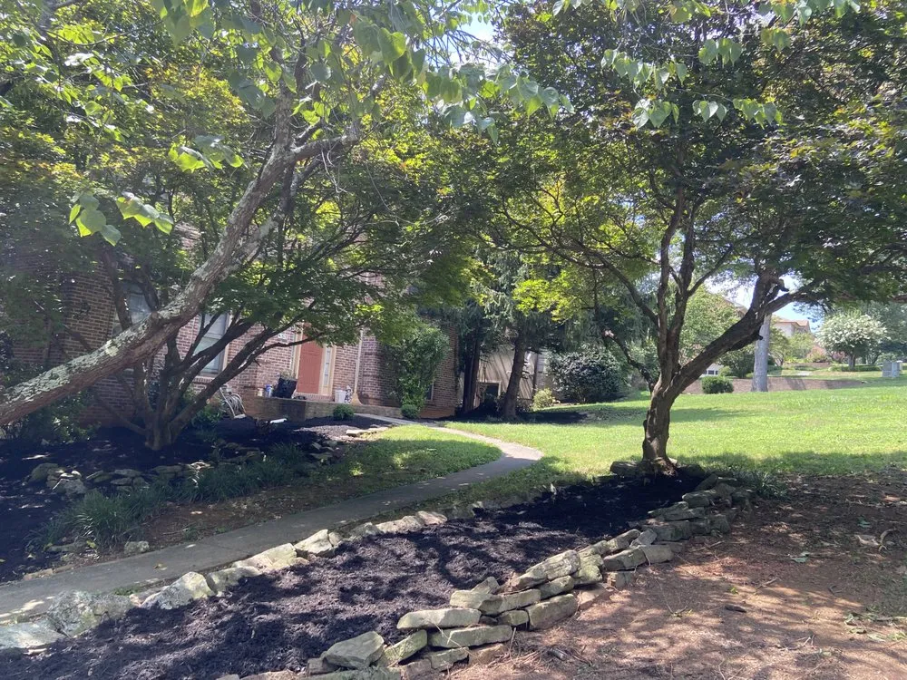 Custom outdoor landscaping for homes in Knoxville, TN by Steve's Scapes Landscaping