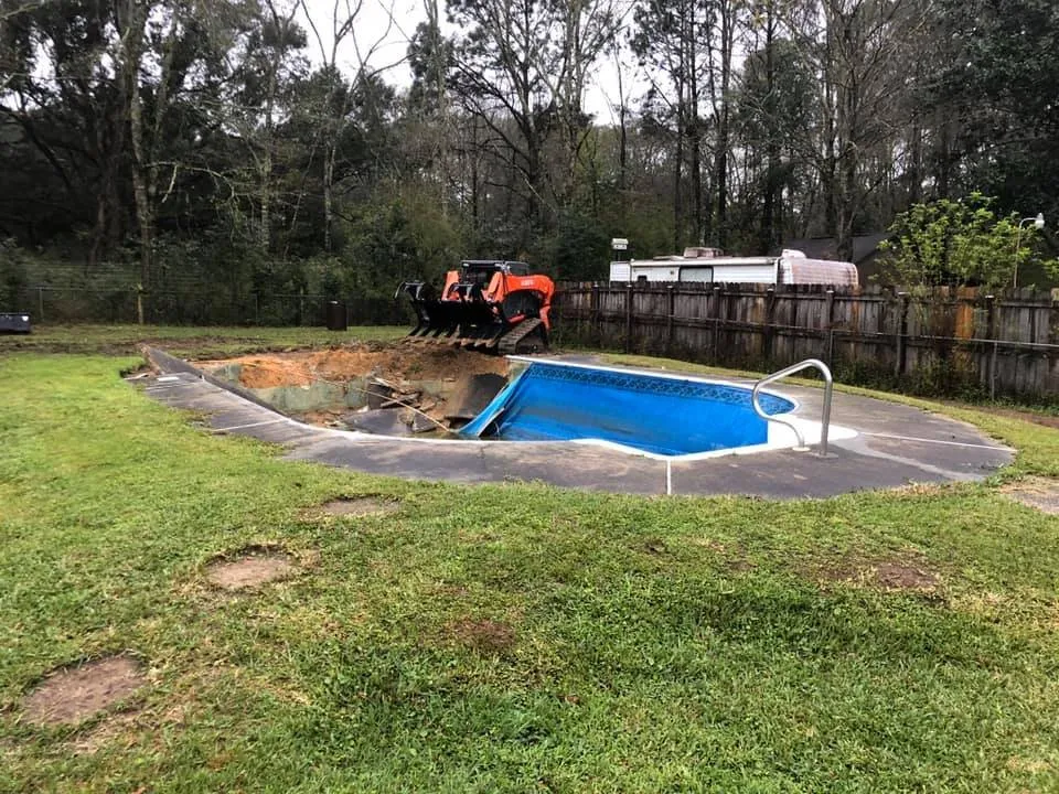 Expert yard cleanup service in Cantonment, FL - Stevison's Landscaping