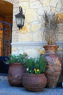 Affordable outdoor landscaping in Tomball, TX - Stewart Lawn & Garden