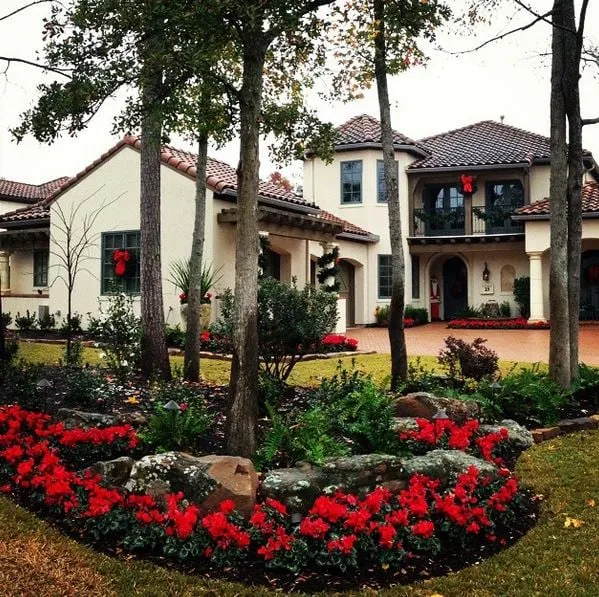 Custom garden landscaping for outdoor upgrades in Tomball, TX by Stewart Lawn & Garden