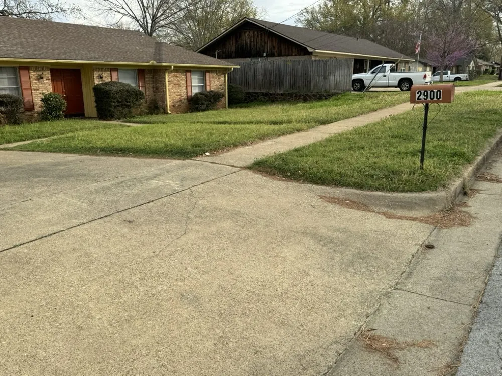 Reliable garden landscaping for residential properties in Tyler, TX by Stewart Loves Lawns