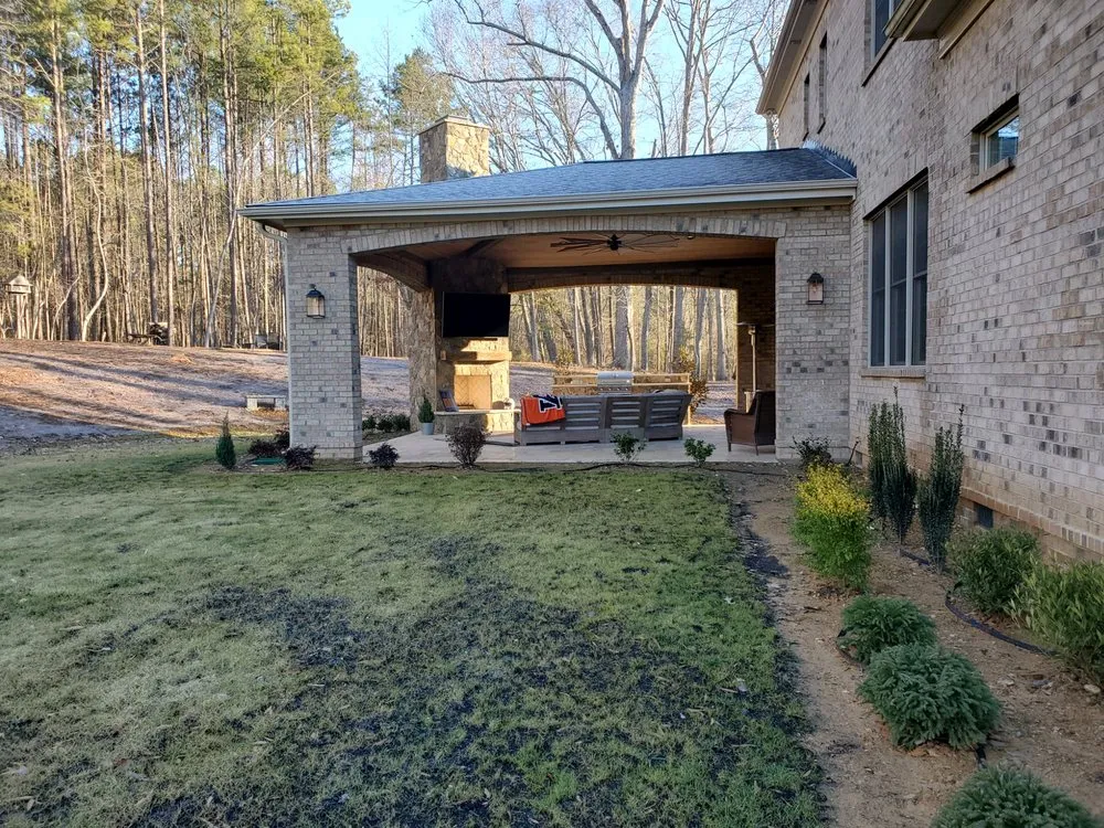 Trusted lawn care service in Charlotte, NC - Stewart's Landscaping