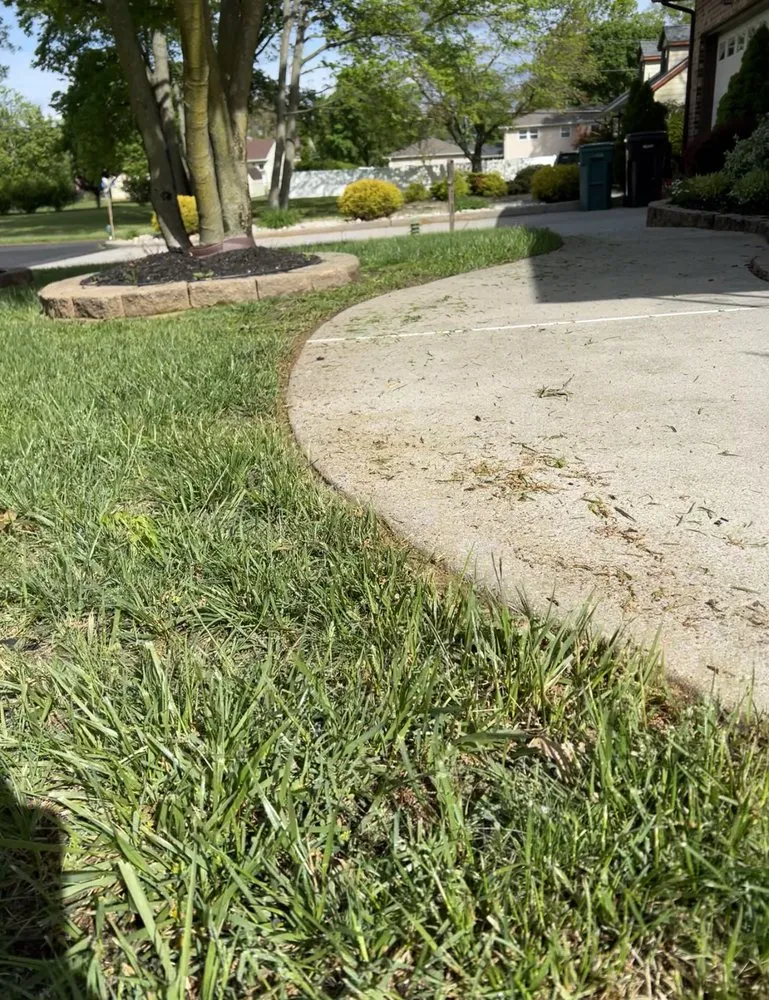 Reliable lawn mowing service for year-round maintenance across Salem, NJ - Stewarts Landscaping