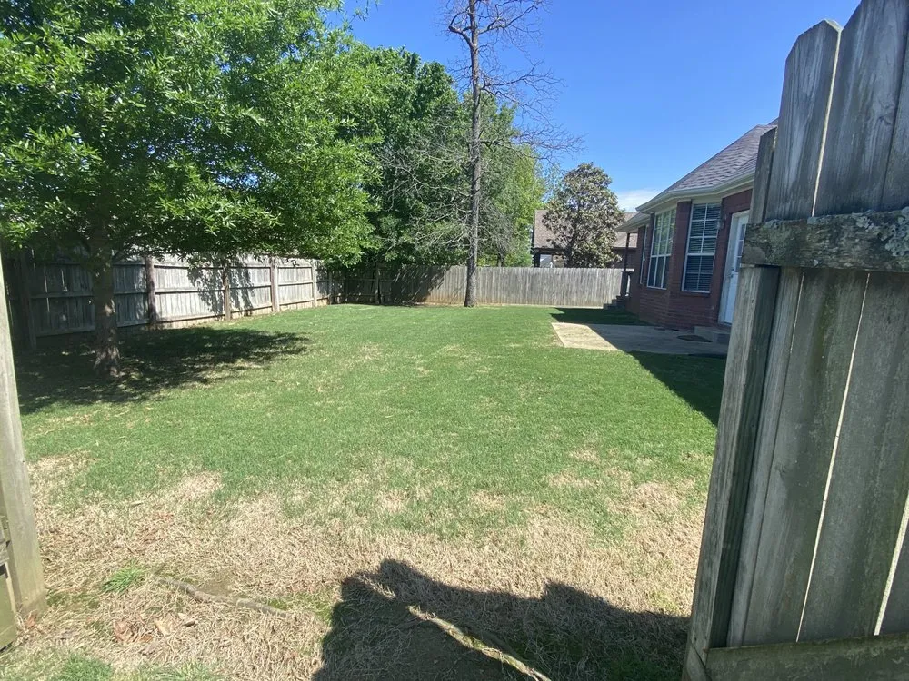 Custom yard cleanup service for beautiful yards across Rogers, AR - Stewart’s Lawn Care