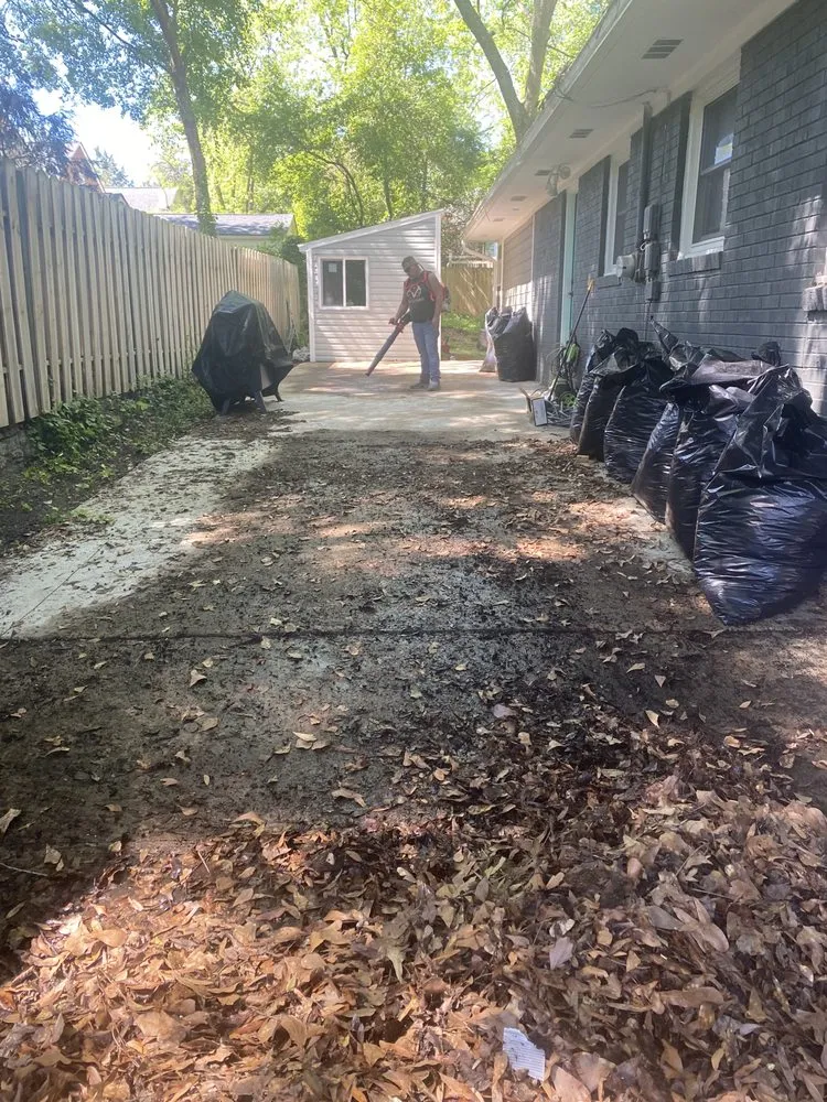 Trusted lawn mowing service in Rogers, AR - Stewart’s Lawn Care