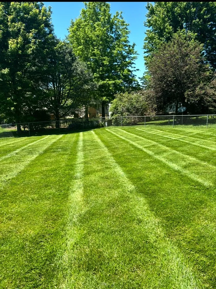 Local garden landscaping in Oak Grove, MO by Stewart's Seasonal Services