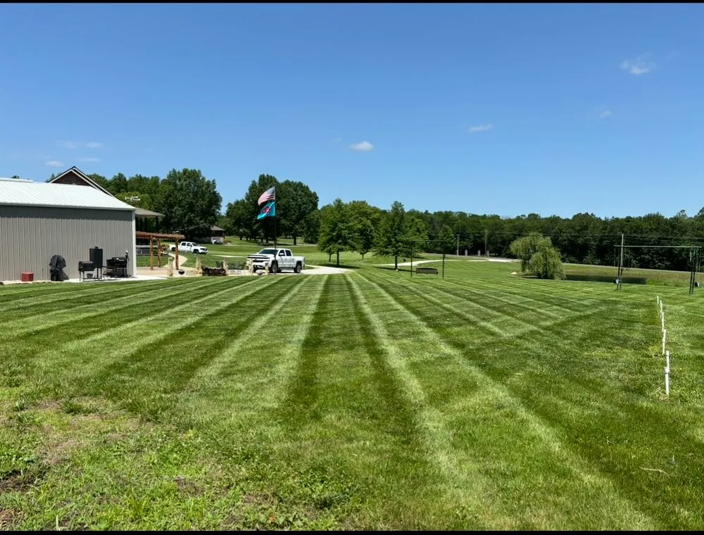 Trusted lawn mowing service in Oak Grove, MO - Stewart's Seasonal Services