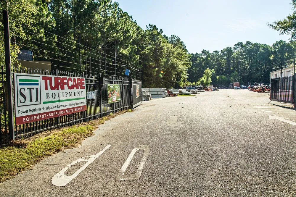 Affordable yard cleanup service in Charleston, SC by STI Turf Care Equipment