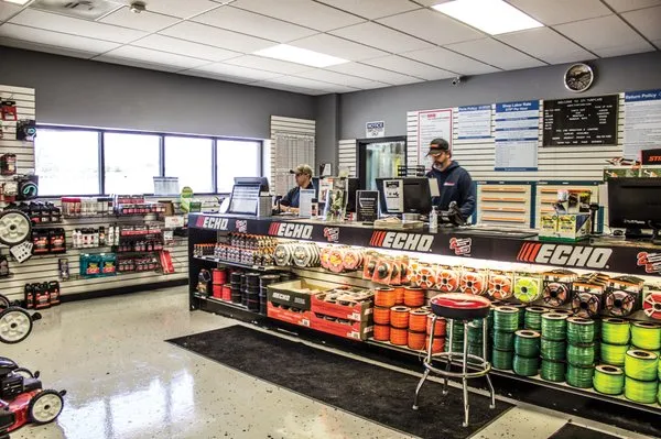 STI Turf Care Equipment Logo