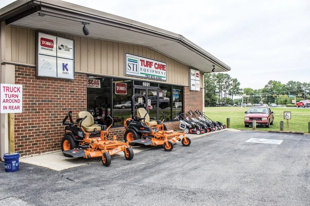 Professional yard maintenance in Yorktown, VA - STI Turf Care Equipment