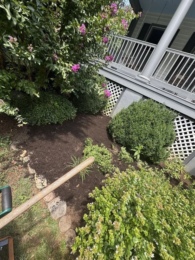 Custom outdoor landscaping with custom design in Knoxville, TN by Stiles Hauling