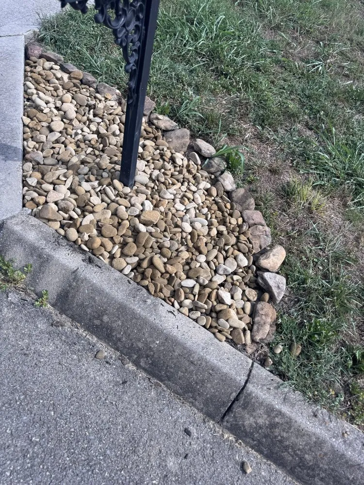 Professional lawn care service for homes across Knoxville, TN - Stiles Hauling