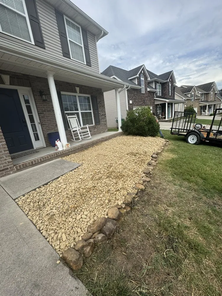 Professional garden landscaping in Knoxville, TN - Stiles Hauling