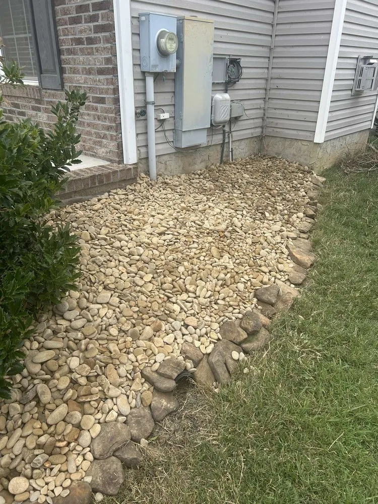 Trusted lawn care service in Knoxville, TN - Stiles Hauling