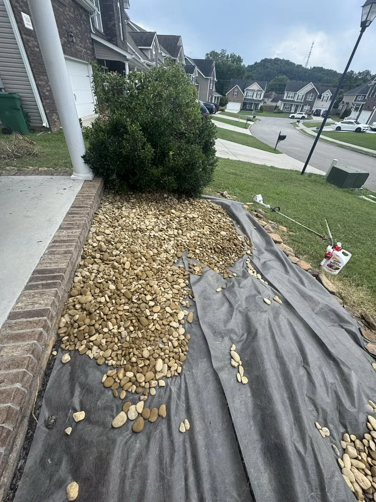 Top-rated landscape installation in Knoxville, TN by Stiles Hauling