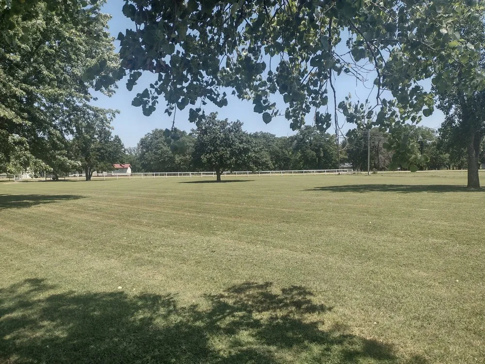 Local yard cleanup service for year-round maintenance in Shawnee, OK by Stiles Mow & Trim