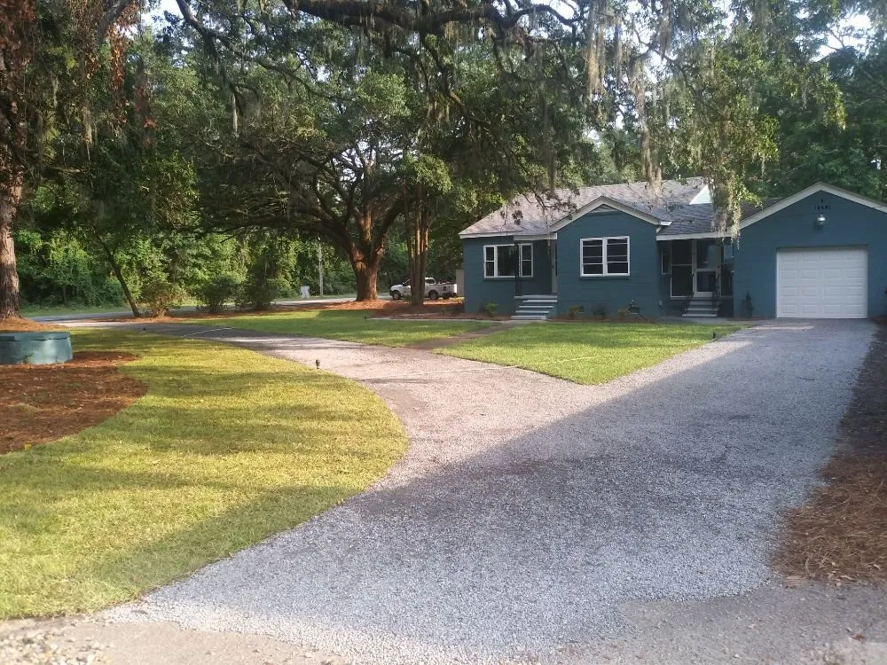 Trusted yard maintenance for residential properties in Ladson, SC by StillGreen