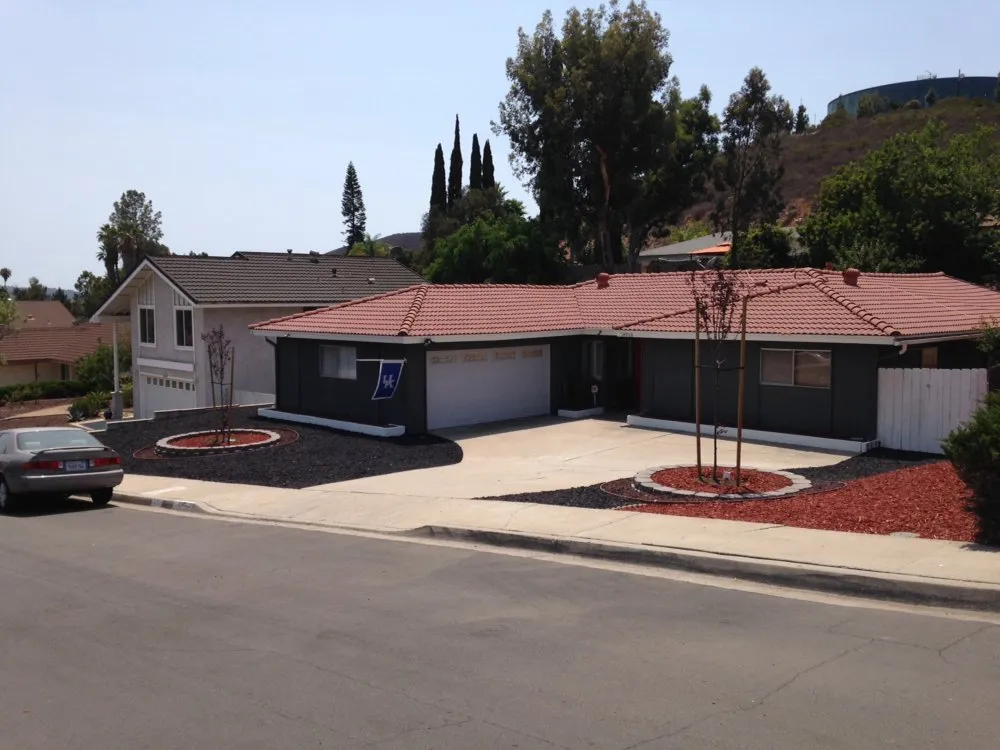 Custom lawn mowing service experts serving Santee, CA - Stillson Landscaping