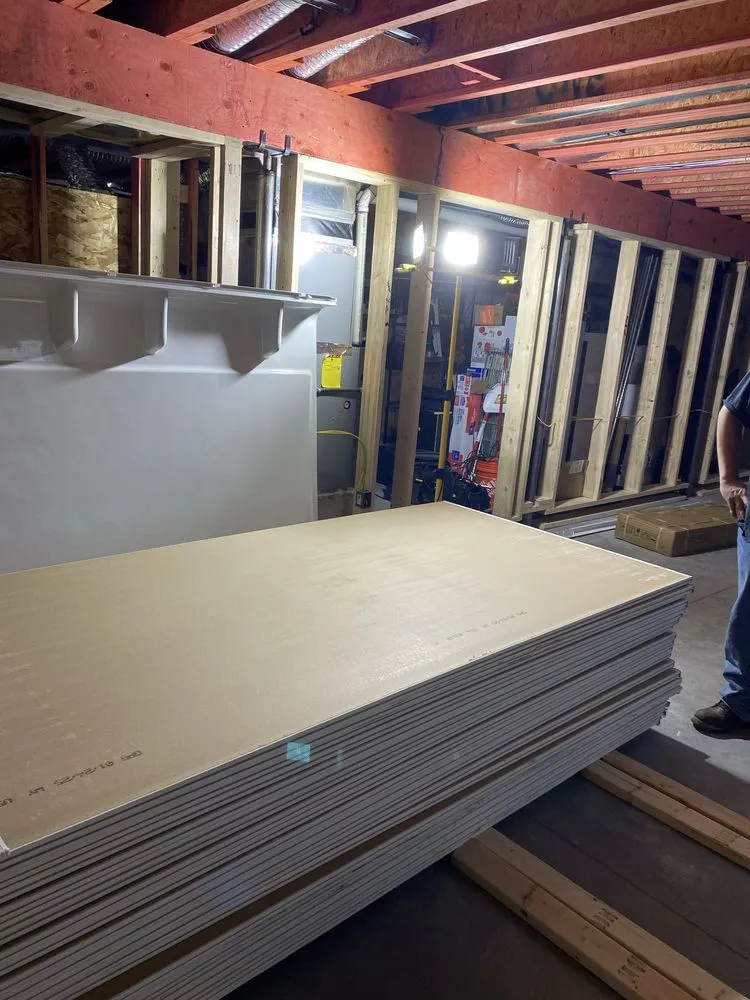 Top-rated lawn mowing service in Pueblo West, CO - Stinger Landscape