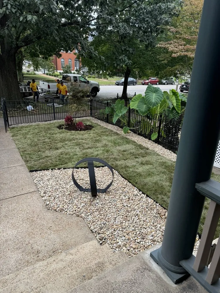 Affordable garden landscaping in Berkeley, MO - Stl Gold Lawncare & Landscape