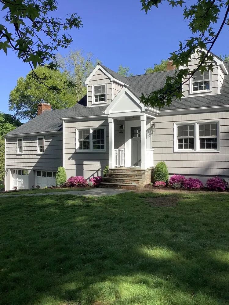 Reliable lawn mowing service in Darien, CT - Stone Bridge