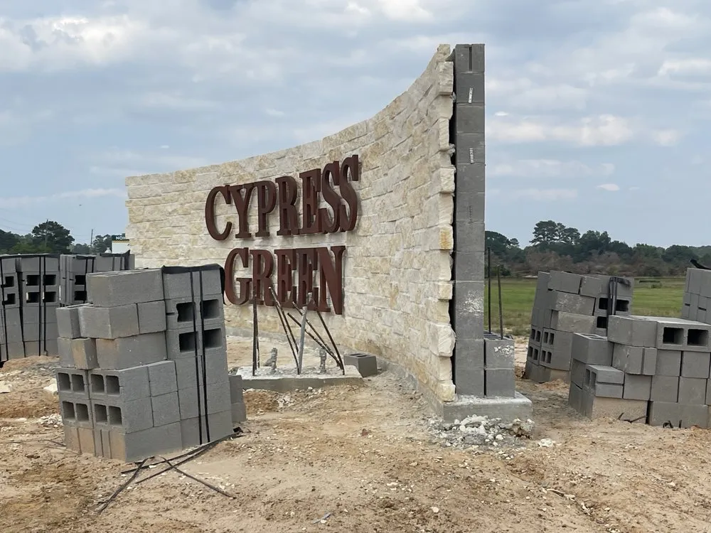 Expert yard cleanup service in Tomball, TX by Stone Creations of Texas