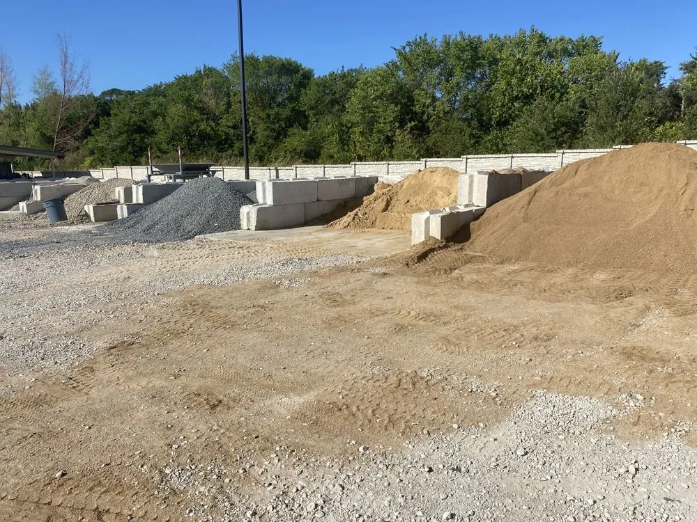 Top-rated yard maintenance experts serving Hutchins, TX - Stone Depot of Texas