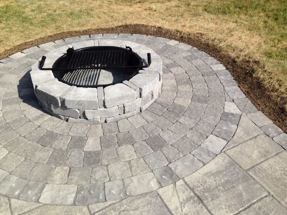 Custom landscape design experts serving Kingston, NH - Stone Elements