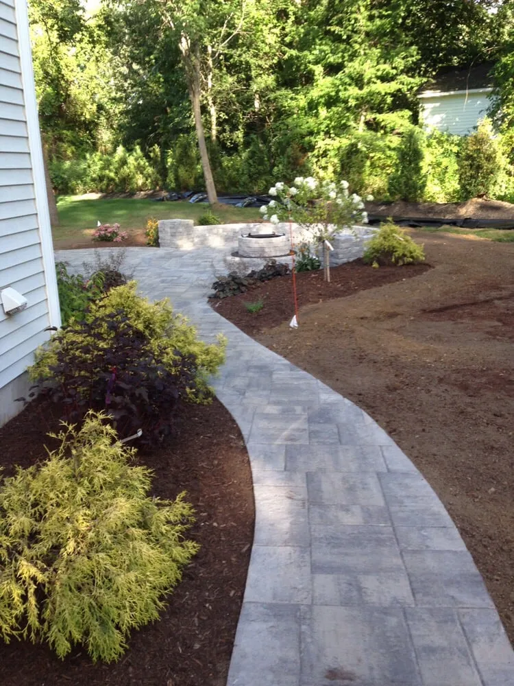 Expert yard maintenance experts serving Kingston, NH - Stone Elements