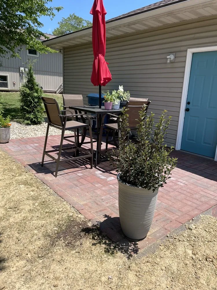 Trusted outdoor landscaping in Edwardsville, IL by Stone Landscaping