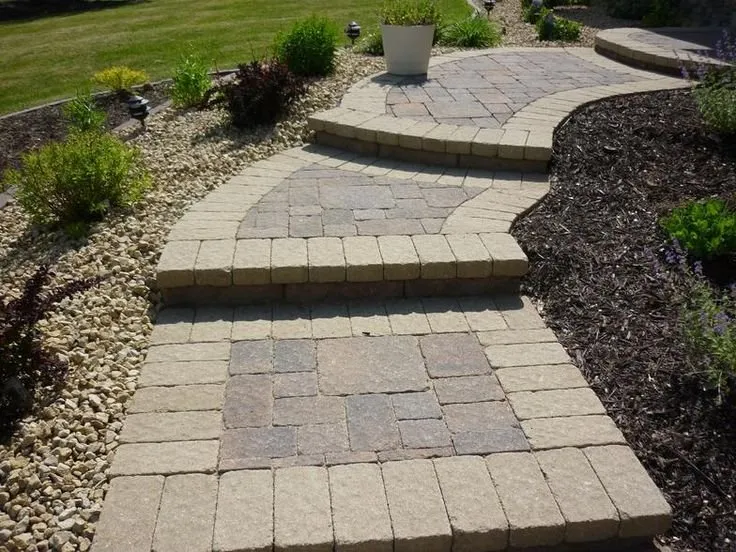 Professional garden landscaping experts serving Danbury, CT - Stone Leaf