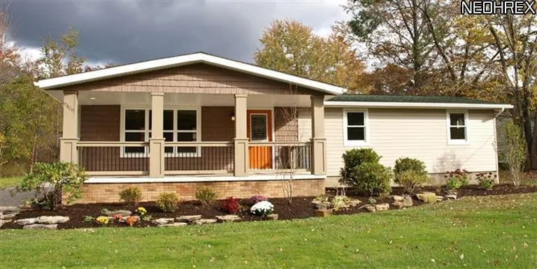 Expert yard maintenance experts serving Garrettsville, OH - Stone Ledge Designs