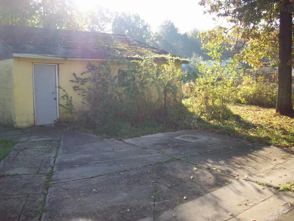 Reliable yard cleanup service experts serving Garrettsville, OH - Stone Ledge Designs