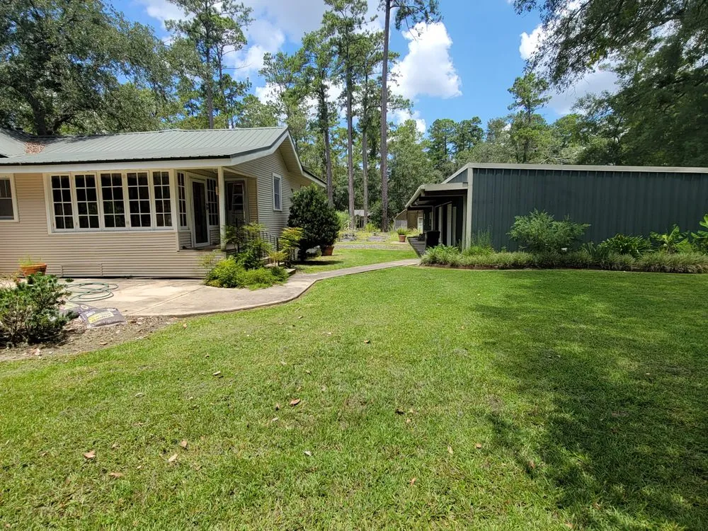 Custom lawn care service near you in Hammond, LA by Stone Performance