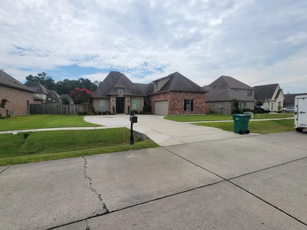 Expert lawn care service near you in Hammond, LA by Stone Performance