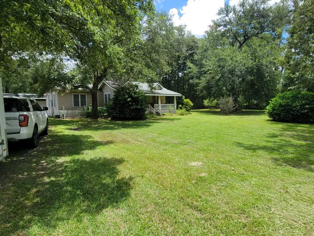 Professional outdoor landscaping in Hammond, LA - Stone Performance