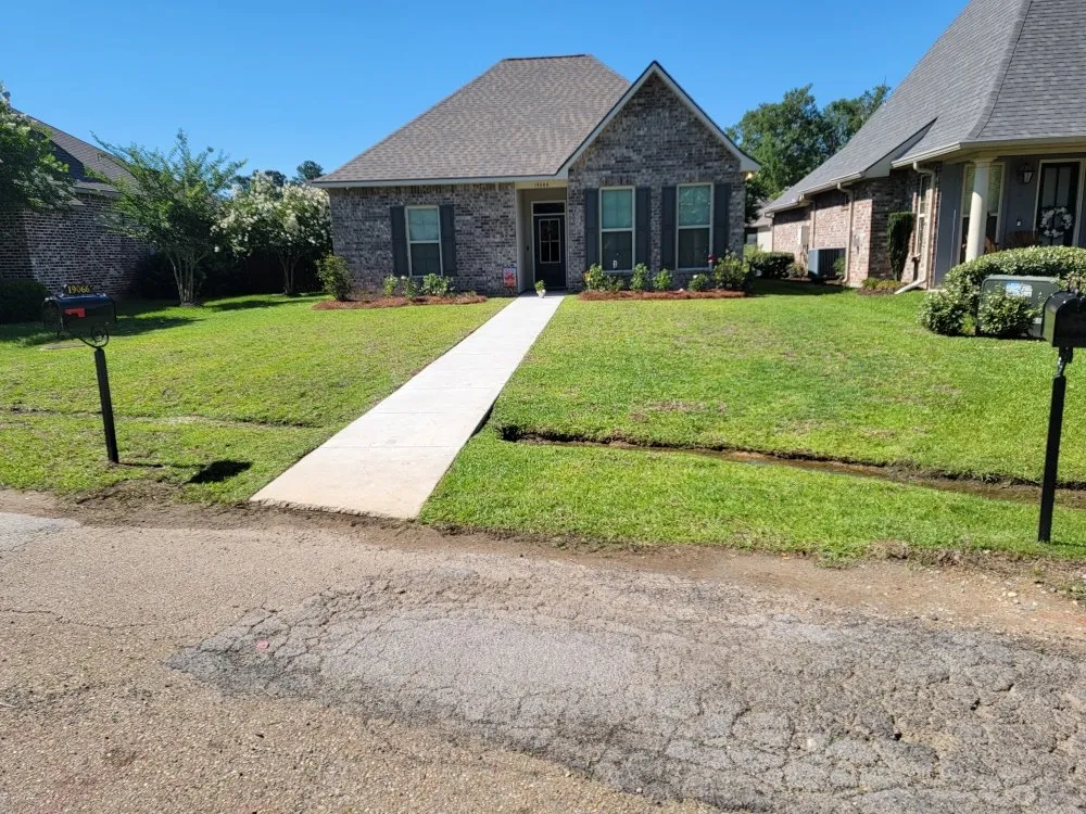 Custom lawn care service in Hammond, LA by Stone Performance
